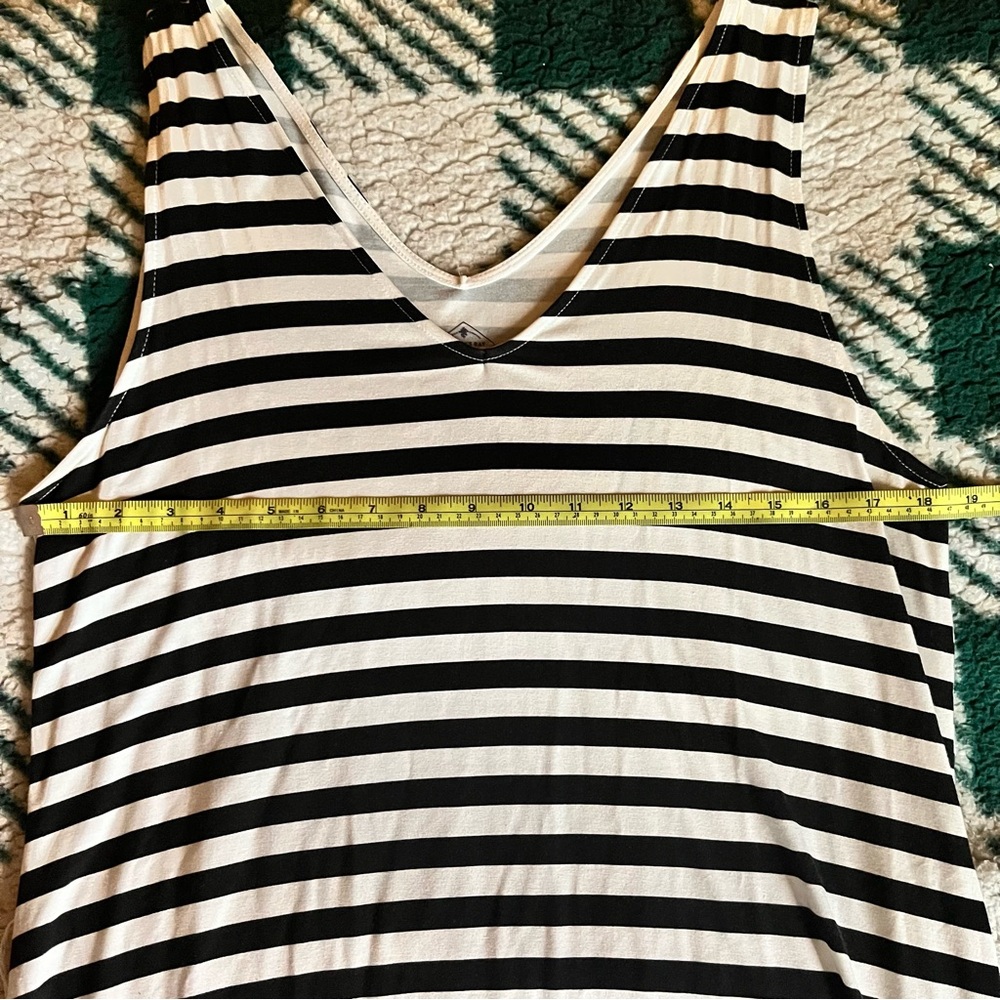 πHP x2π ST JOHNβS BAY Black and White Striped Maxi Dress - Picture 7 of 12